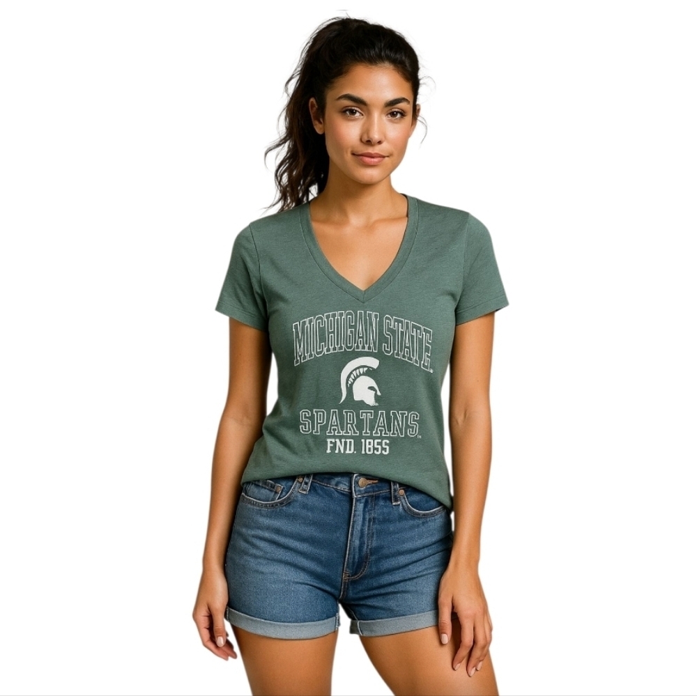 Michigan State Spartan Women's Tshirt Size‎ L